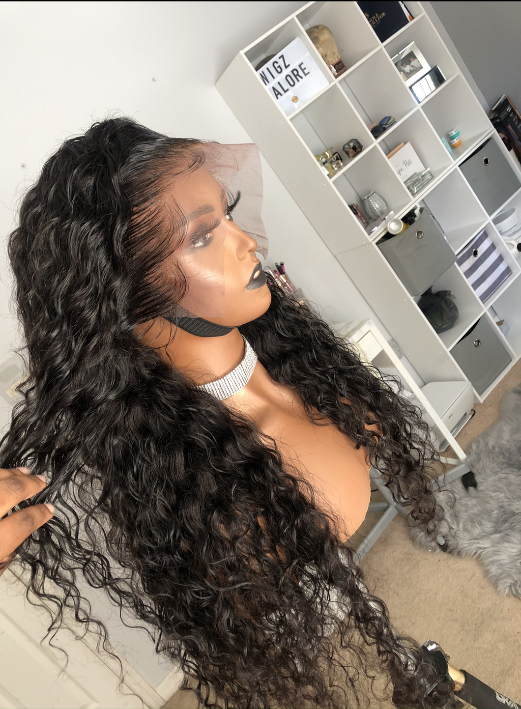 Frontal wig clearance construction